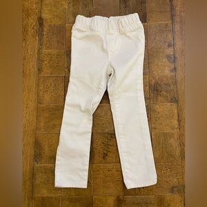 Baby Gap White legging Jean. Size 5T.